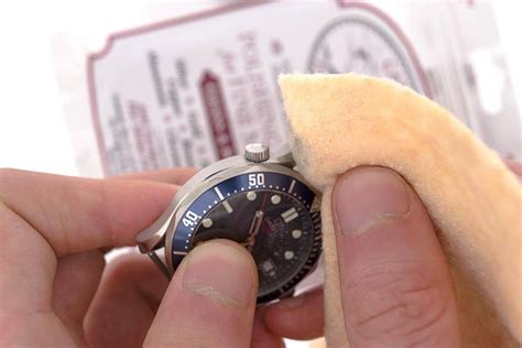 graffi cassa rolex|Come lucidare un orologio in acciaio .